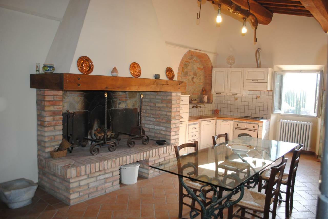 Agriturismo Fattoria Di Malavolta Firenze Bagian luar foto